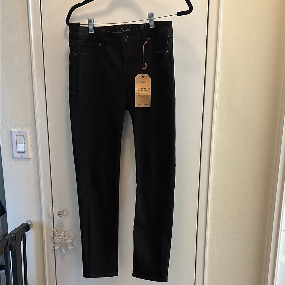 Women's Black Skinny Jeans
